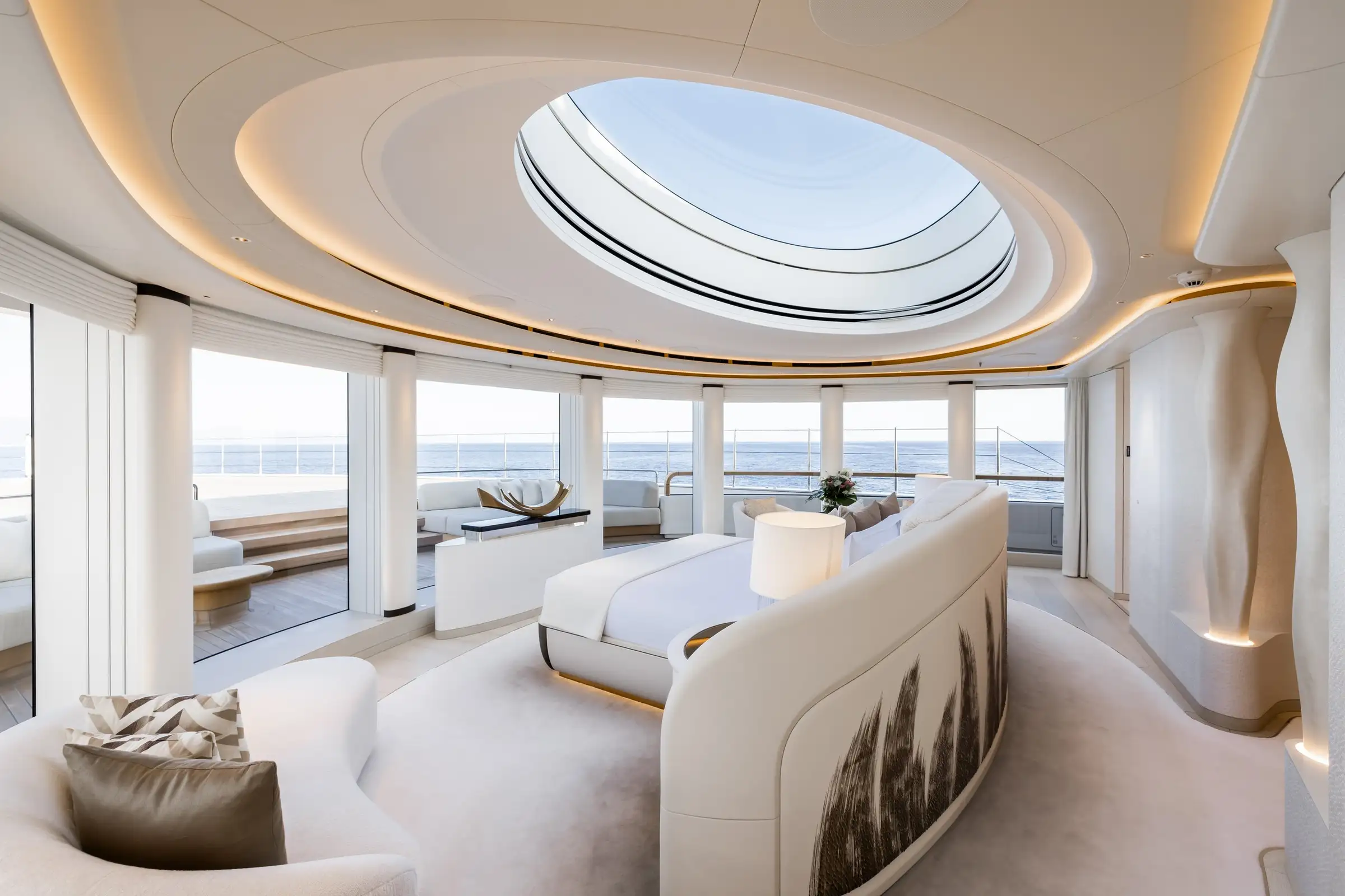 ALVIA gallery — image 18