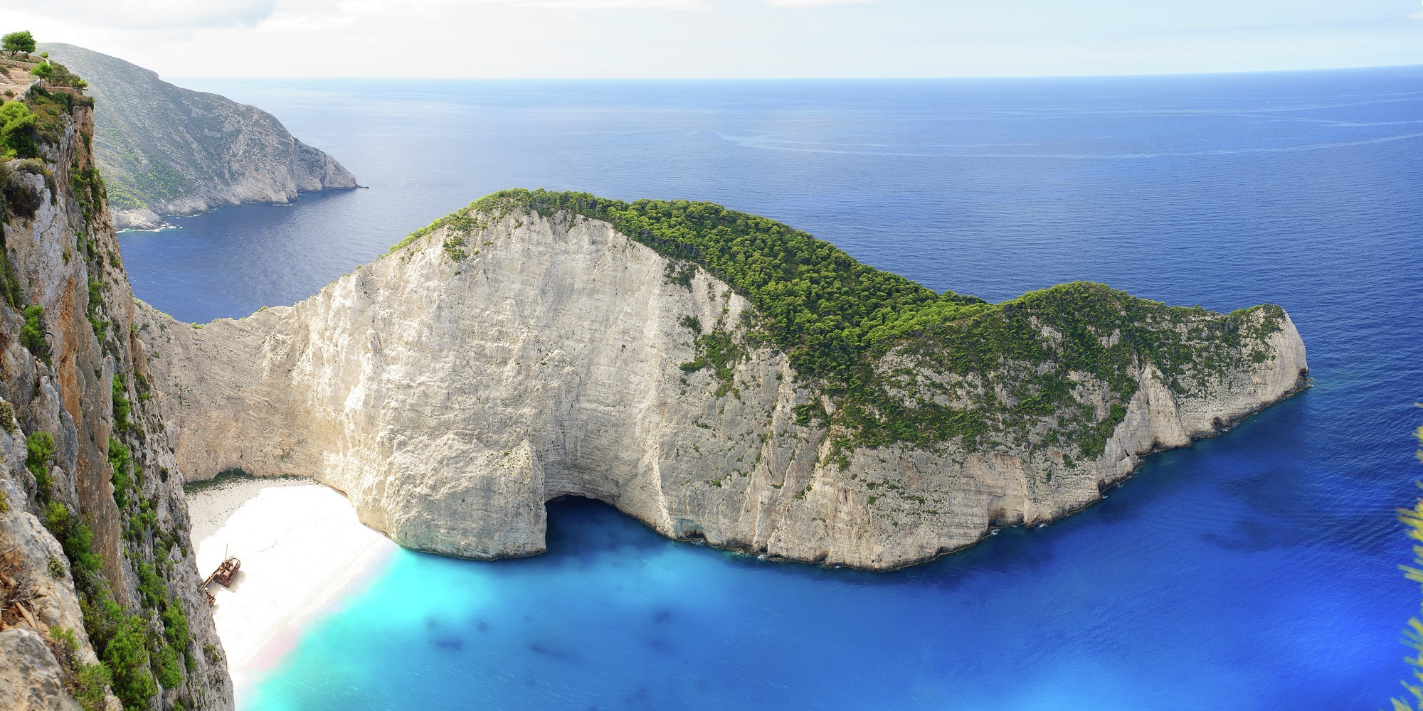 Luxury yacht charter in Greece