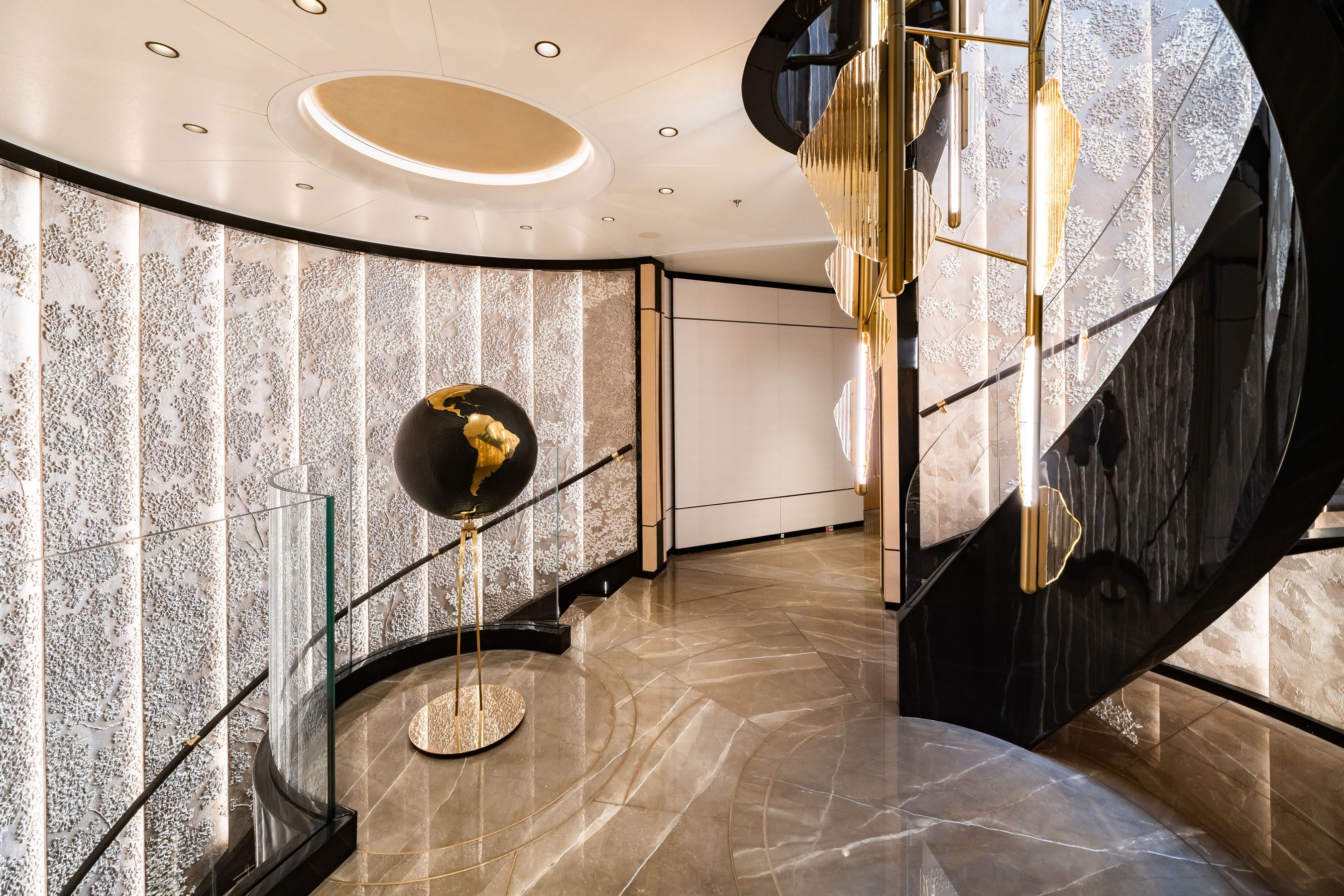 MALIA gallery — image 3