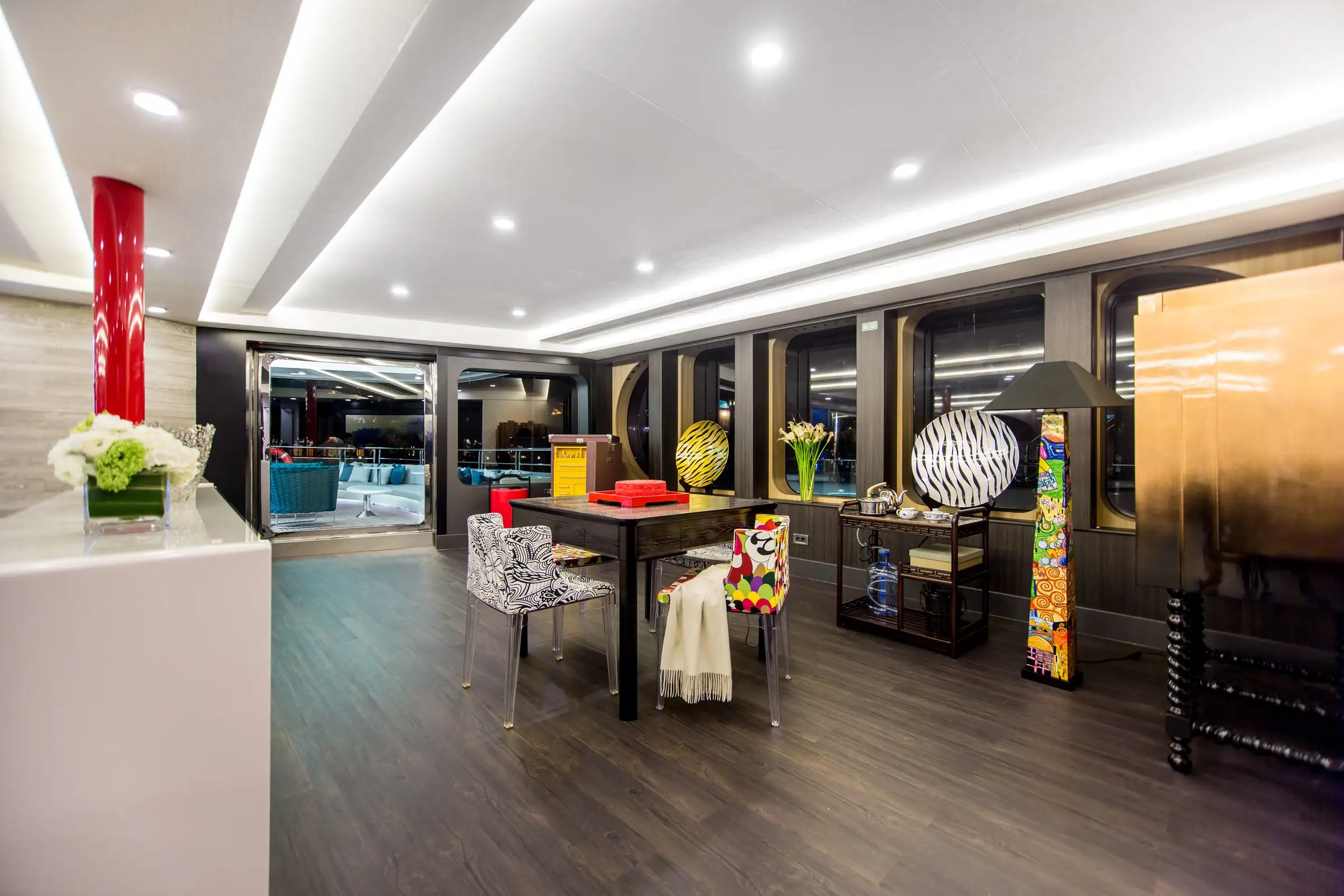 SALUZI gallery — image 5